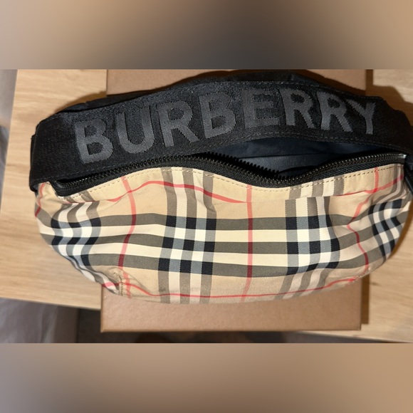 Burberry Fanny pack - Picture 1 of 3